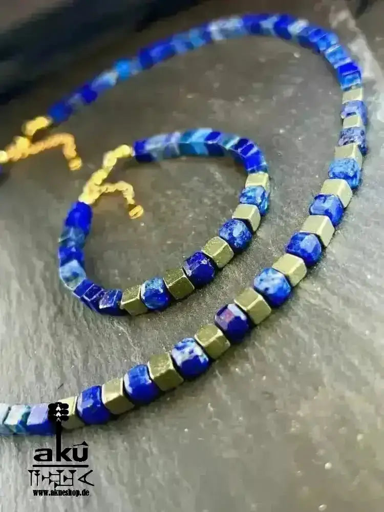 Lapislazuli Halskette und Armband, natürliches Edelstein Schmuckset 925er Silber vergoldet, Drittenaugechakra Meditationsenergie - AkueShop