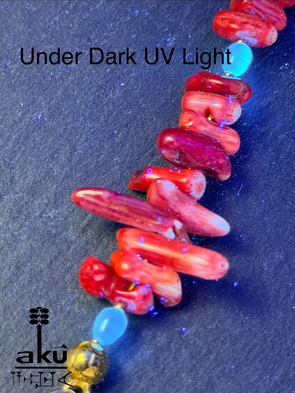 Unten ein UV Licht