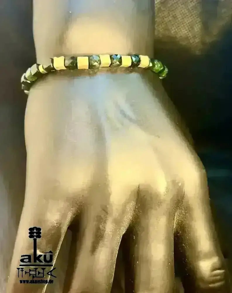Männer Armband grün Jade, bronze Würfel Perlen für ihn Herzchakra heilungenergie, natürliches Edelstein - AkueShop