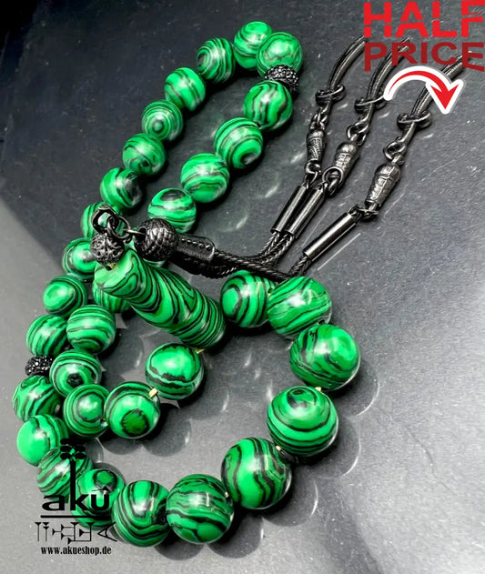 Malachit Tasbih, natürliche grüne Stein-Misbaha, islamischer Tesbih, Herzchakra-Energie, AkueShop, schwarze Quaste mit Zulfikar Thulfiqar Schwert Motiv.