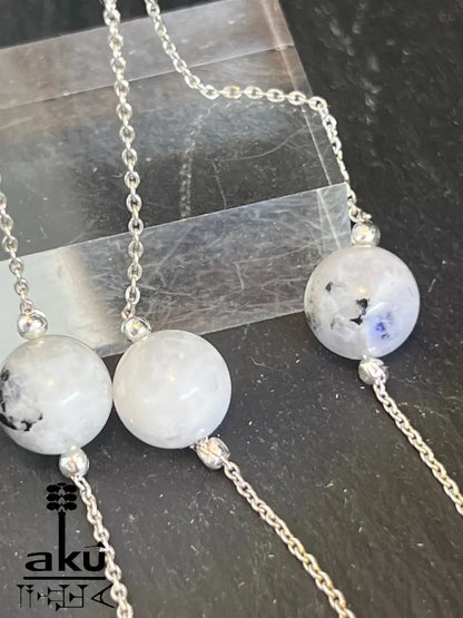 Mondstein Schmuckset natürliche Edelsteine 925er Silber schmuckset, 
Handgefertigte Halskette und Ohrringe, AkueSop
