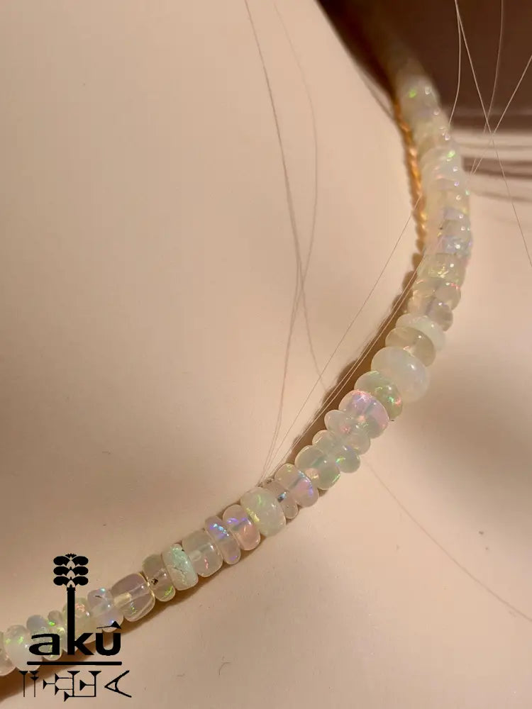 Natürliche Opal Halskette äthiopischer Vollfeuer Opal 7 mm Regenbogen Farbspiel Halskette