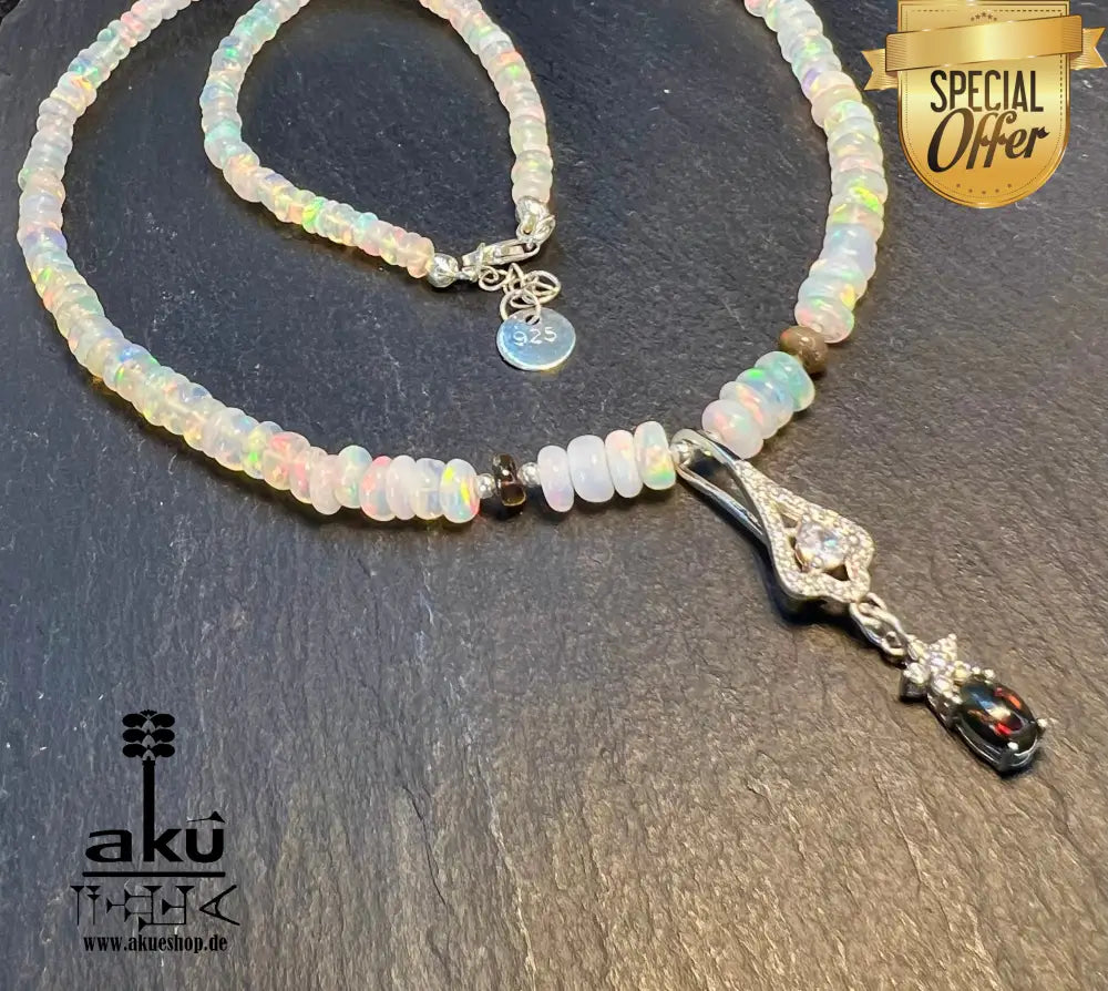 Natürliche weiße und schwarze Vollfeuer-OPAL-Collier-Halskette, Edelsteinschmuck, äthiopisch Kronen & Dritteauge chakra-Meditationsenergie.