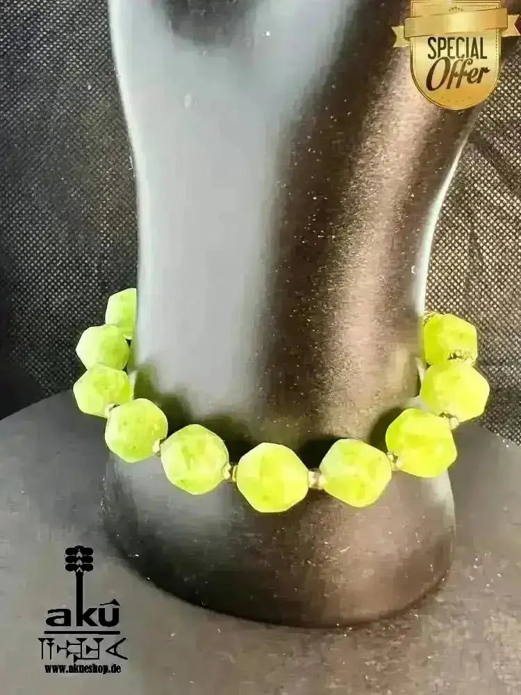 Natürlicher Peridot - Edelstein vergoldetes Armband, Handgefertigtes, Kleeblatt - Glück, Herzchakra positive Energie - AkueShop