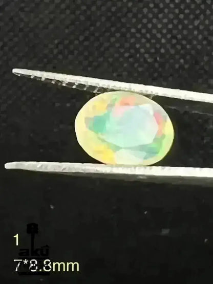 Natürlicher Weißer Opal 7 facettierte Edelsteine 7.5Ct vollfeuer Äthiopisch unbehandelt - AkueShop