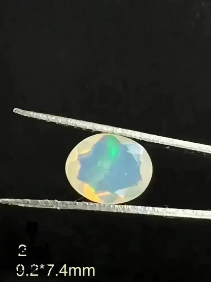 Natürlicher Weißer Opal 7 facettierte Edelsteine 7.5Ct vollfeuer Äthiopisch unbehandelt - AkueShop
