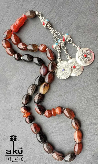 Handgefertigte Gebetskette aus rotem Jemen-Achat mit silberfarbener Quaste, 925-Silber-Zwischenteilen, spirituelle Tasbih