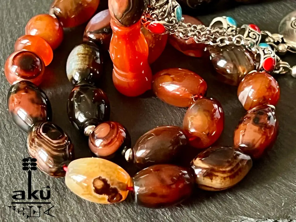 Handgefertigte Gebetskette aus rotem Jemen-Achat mit silberfarbener Quaste, 925-Silber-Zwischenteilen, spirituelle Tasbih
