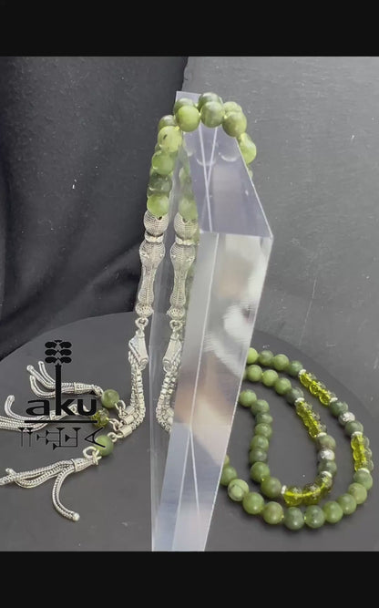 Grüne Jade & Peridot 99‑Perlen Tasbih mit 925 Silber Zulfiqar‑Schwert Imame – handgefertigte islamische Gebetskette