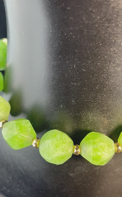 Handmade gold plated Bracelet, Natural Peridot Gemstone clover luck, heart Chakra positive energy