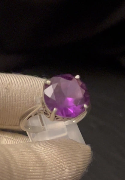 Vintage 1990s lila Saphir Ring, riesige 13.5mm Saphir Juwel, 925er Silber.