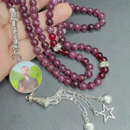Tasbih aus natürlichem Granat, 99 Perlen, personalisierbares Medaillon, Gebetskette für Dhikr, Gebetskette