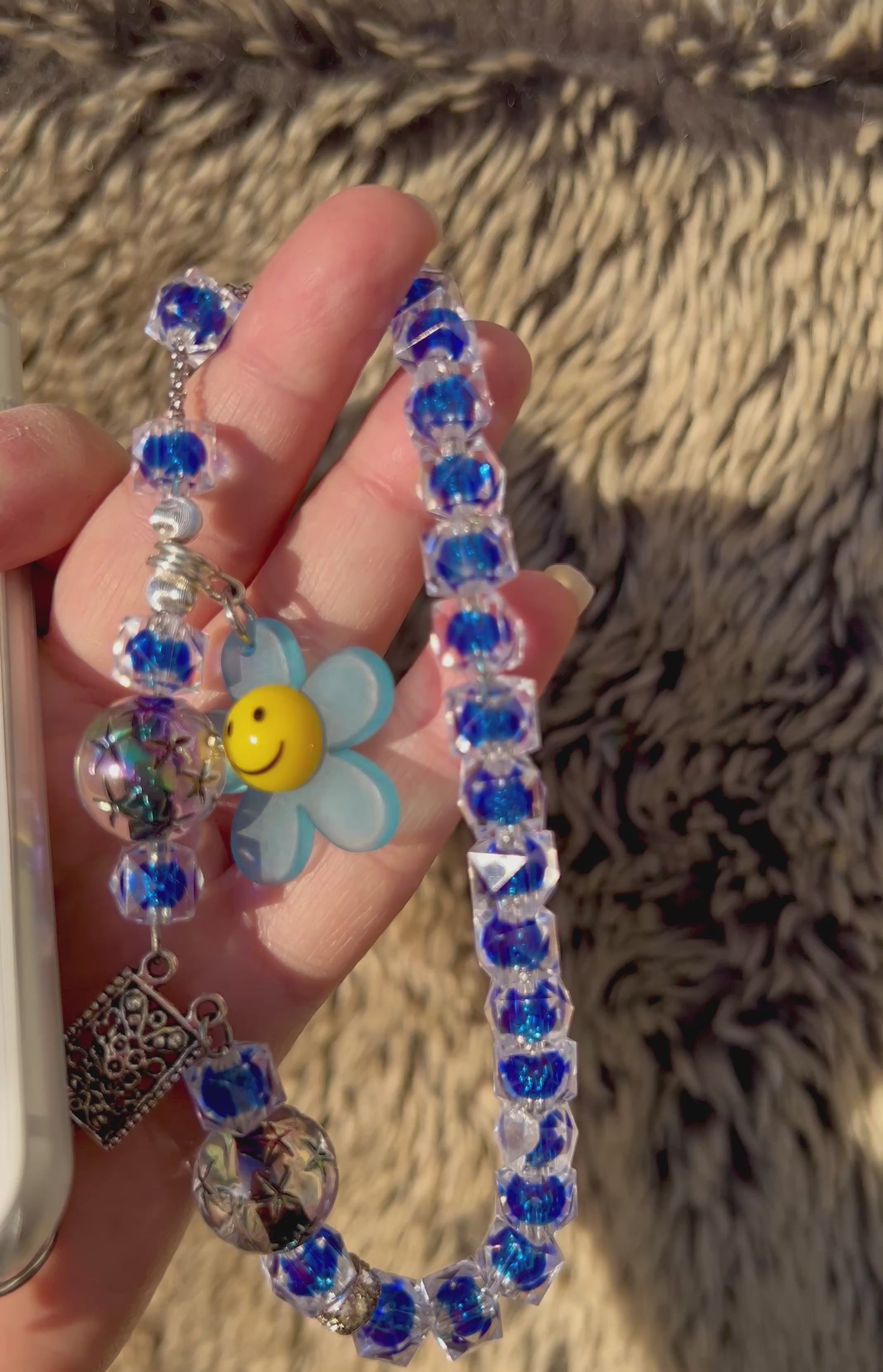 Acryl Handy Kette Smily Blumen Perlen Handyband, 