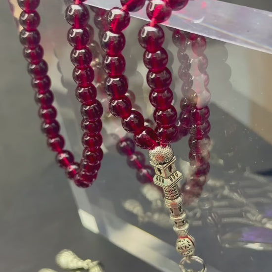 Tasbih aus natürlichem Granat, 99 Perlen, personalisierbares Medaillon, Gebetskette für Dhikr, Gebetskette