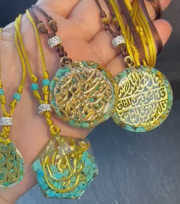 Türkis Resin Halskette islamische Koranwörter, Hals chakra Energieöffnung, Resin Harz Schmuck