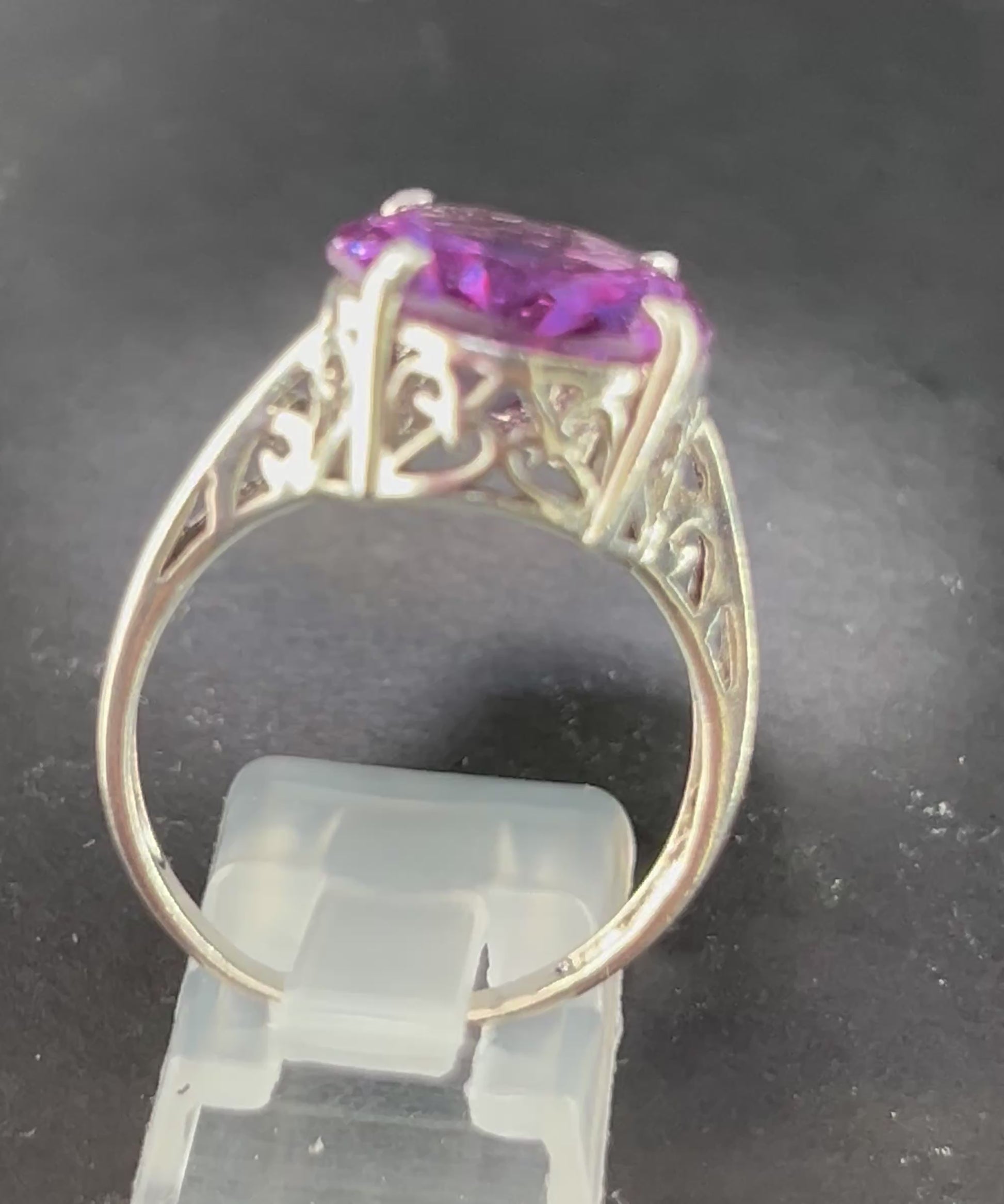 Vintage 1990s lila Saphir Ring, riesige 13.5mm Saphir Juwel, 925er Silber.