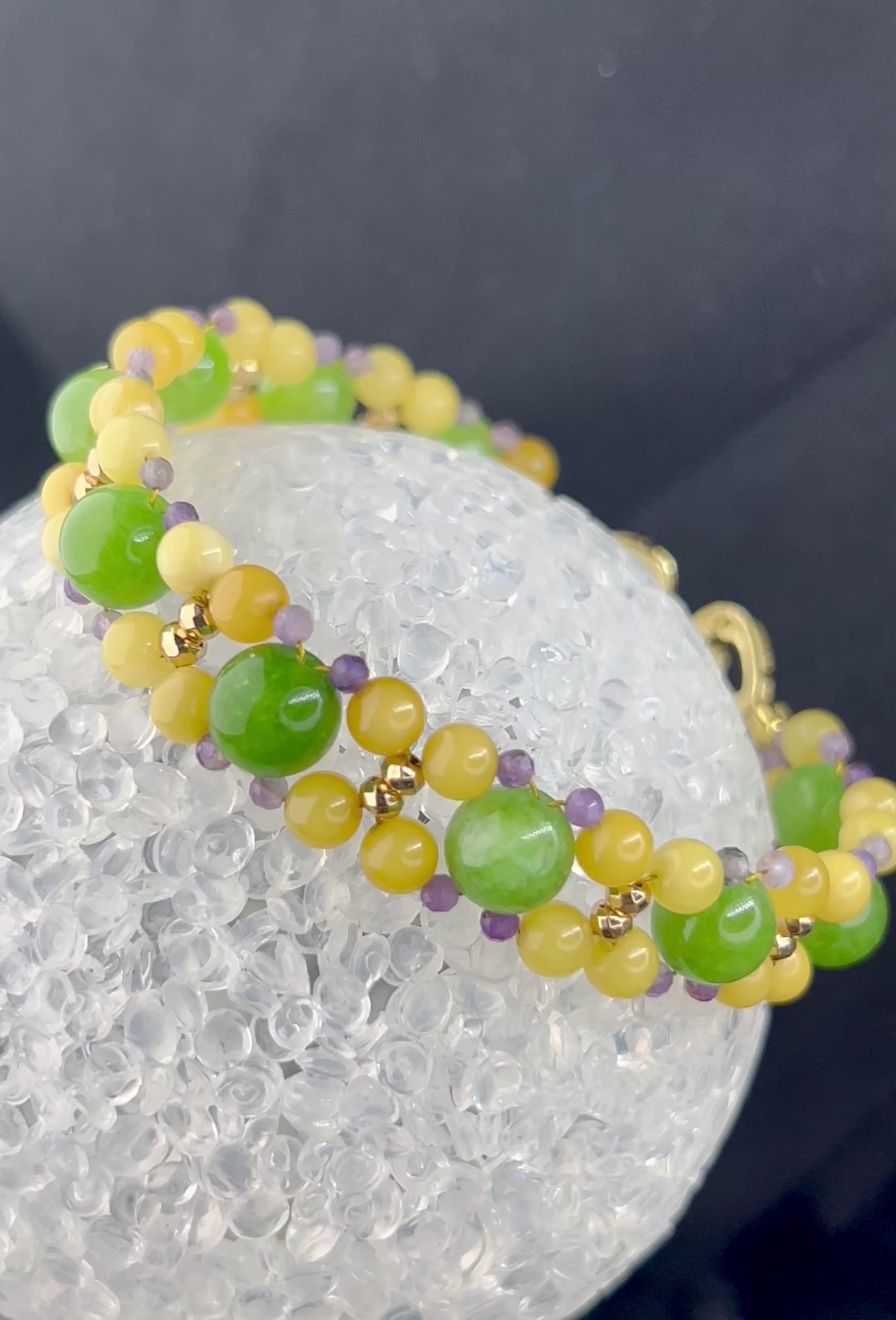 LÖWE Peridot Bernstein Amethyst Armband, vergoldet Schmuck, natürliche Edelsteine, kahribar, Chakren Heilungsenergie.