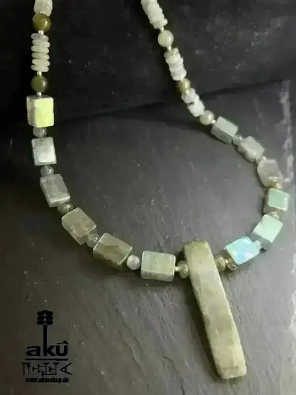 Rainbow A+++ Labradorit Halskette, Feuer Edelstein Schmuck, Dritteauge Chakra Energie - AkueShop