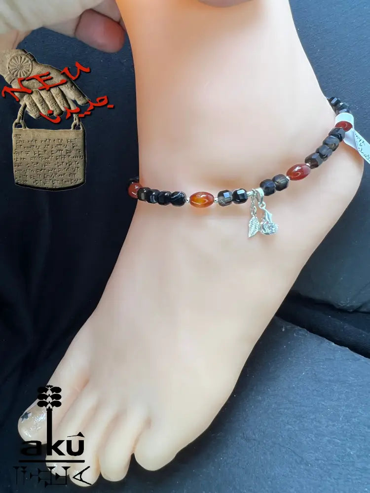 Handgefertigtes Fußkettchen mit Jemen-Achat und Sulemani Akik Natürlicher Schutzstein-Schmuck für Erdung und Lebensenergie in Silberfassung