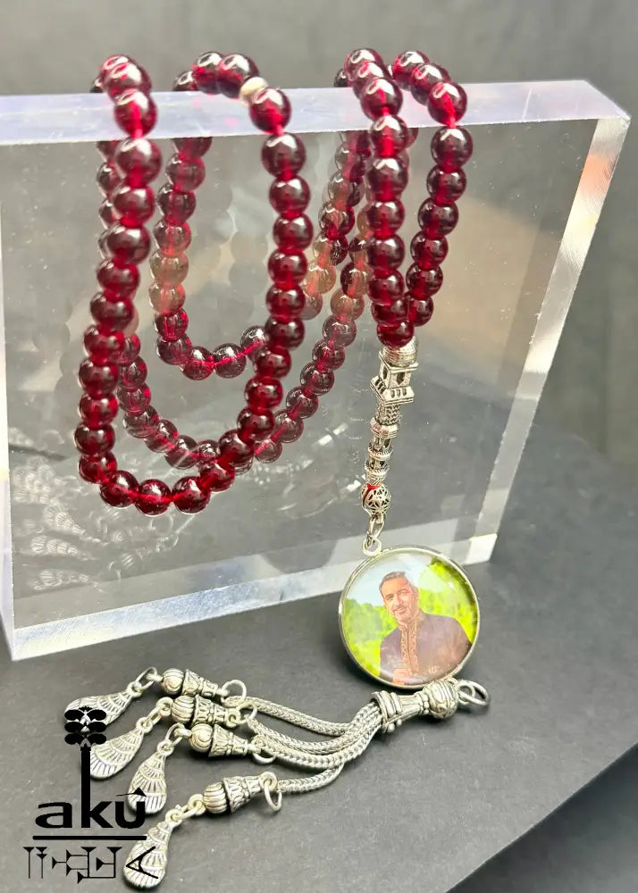 Tasbih aus natürlichem Granat, 99 Perlen, personalisierbares Medaillon, Gebetskette für Dhikr, Gebetskette