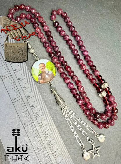 Tasbih aus natürlichem Granat, 99 Perlen, personalisierbares Medaillon, Gebetskette für Dhikr, Gebetskette