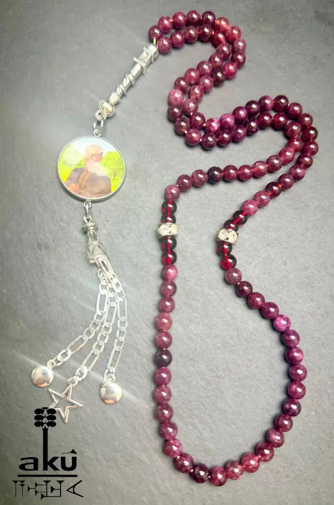 Tasbih aus natürlichem Granat, 99 Perlen, personalisierbares Medaillon, Gebetskette für Dhikr, Gebetskette
