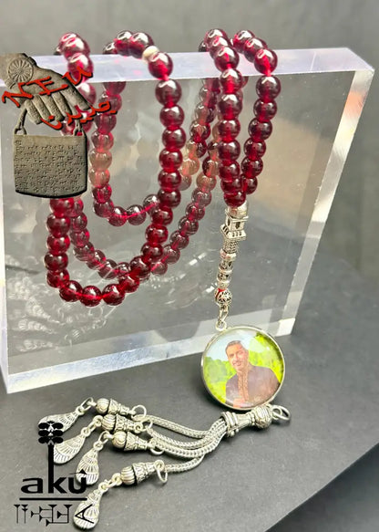 Tasbih aus natürlichem Granat, 99 Perlen, personalisierbares Medaillon, Gebetskette für Dhikr, Gebetskette