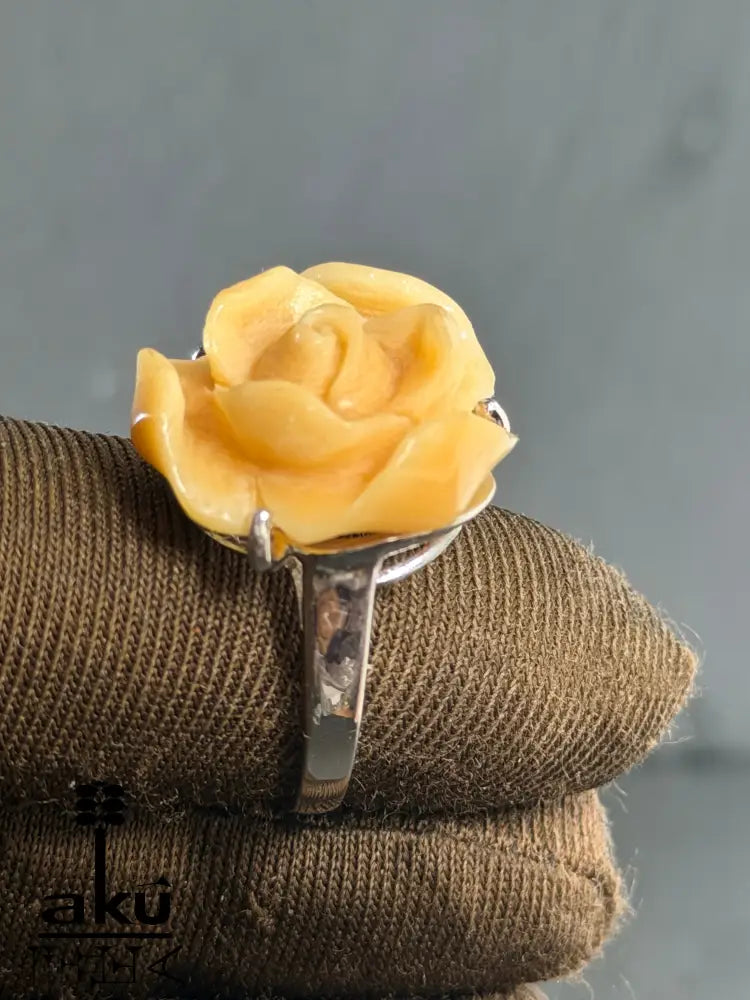 Vintage 925 Silberring mit handgeschnitzter Hornrose