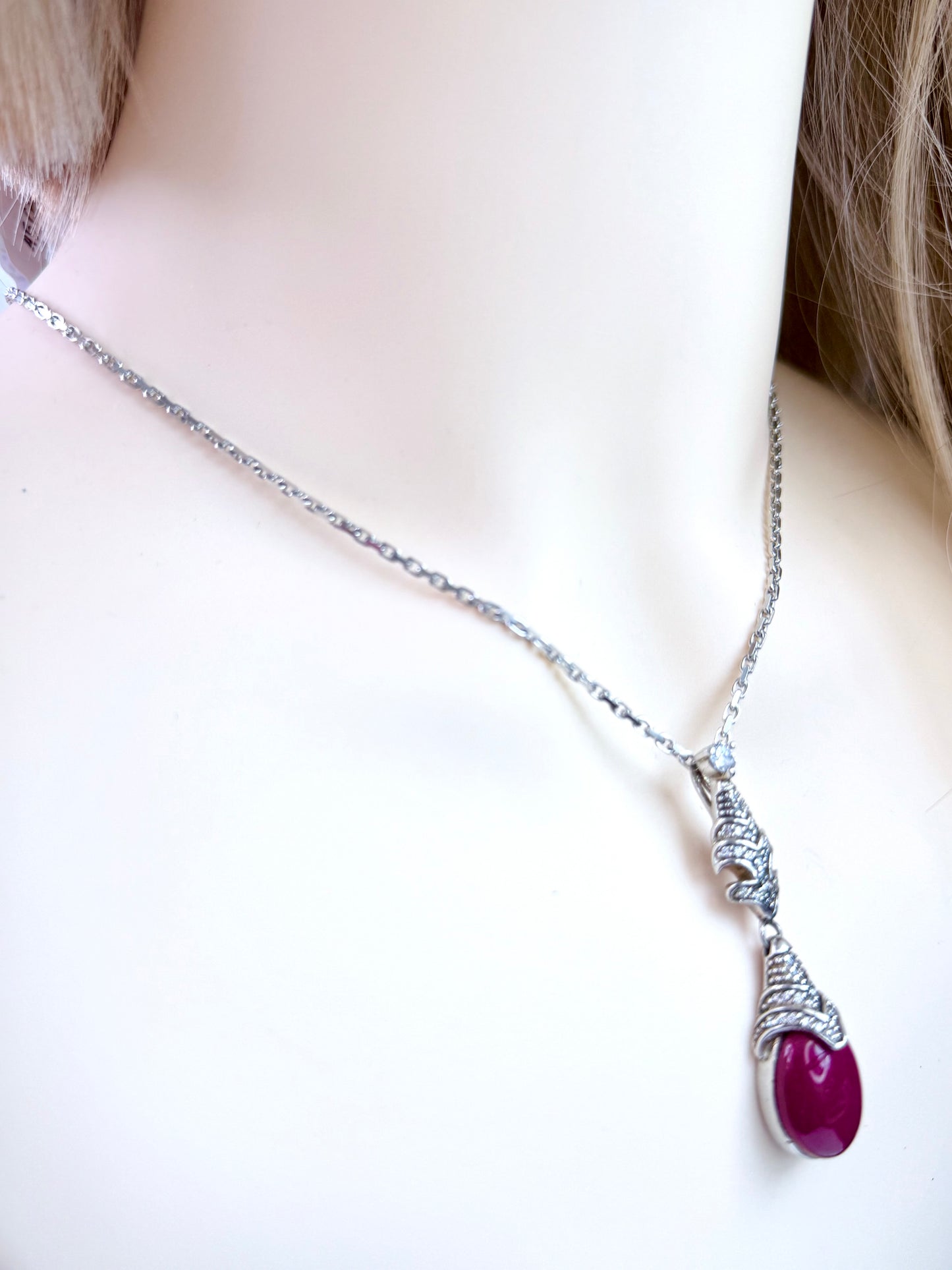 Vintage Halskette (1980er), 925 Silber, synthetischer weinroter Anhänger